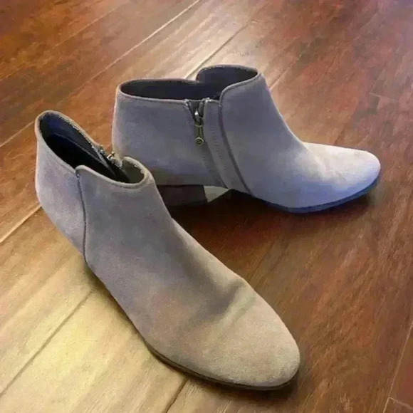 Blondo Women's Villa Waterproof Ankle Bootie Suede Leather Size 10M - Picture 7 of 9